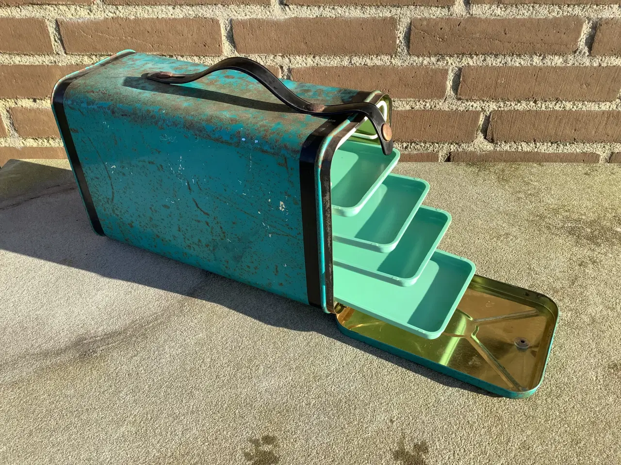 Billede 2 - Madkasse med 5 hylder