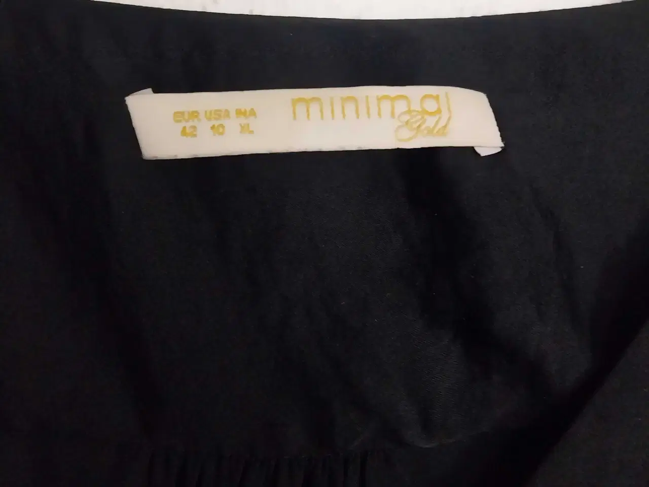 Billede 6 - Minimal gold buksedragt, str 42