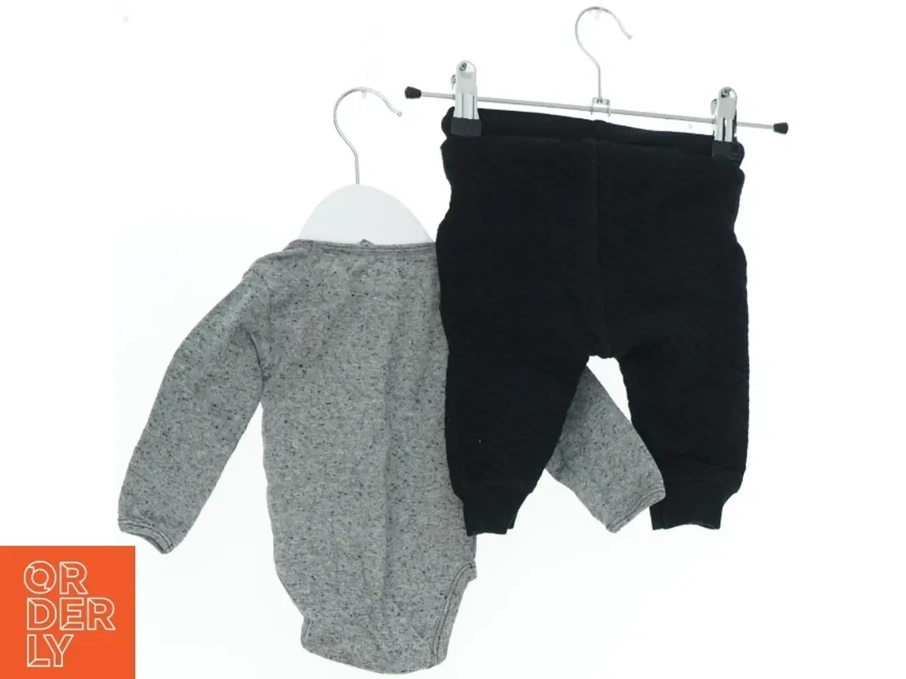Billede 2 - Baby bodystocking og bukser sæt fra Petit (str. 62)