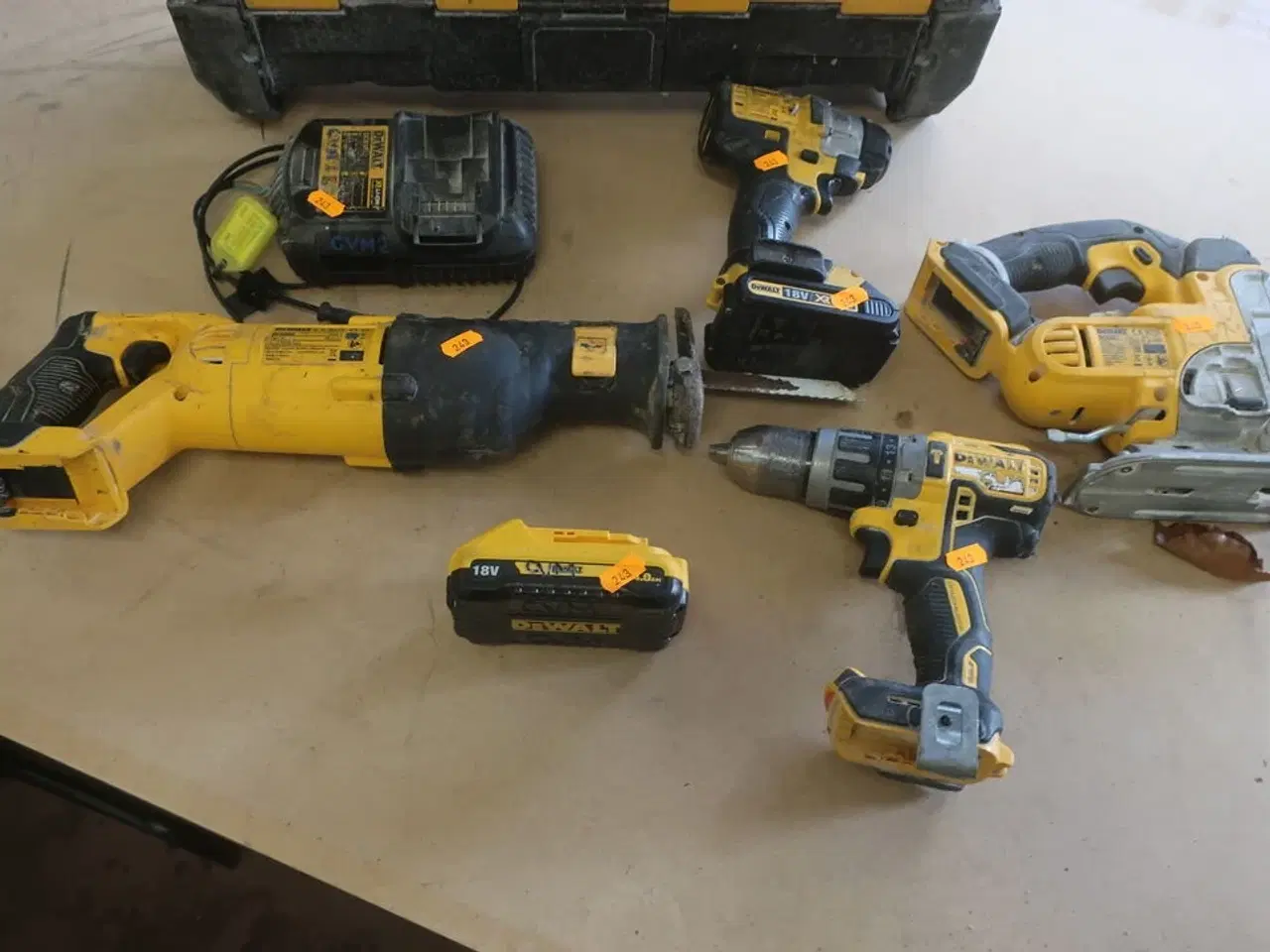 Billede 2 - 5 stk. elværktøj DEWALT