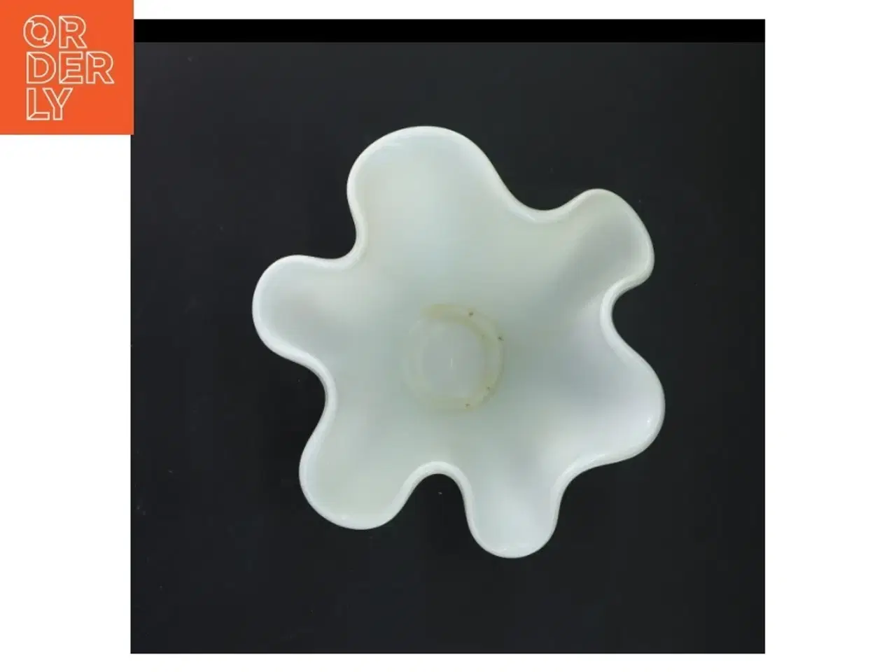 Billede 3 - Hvid glasvase (str. 18 cm)