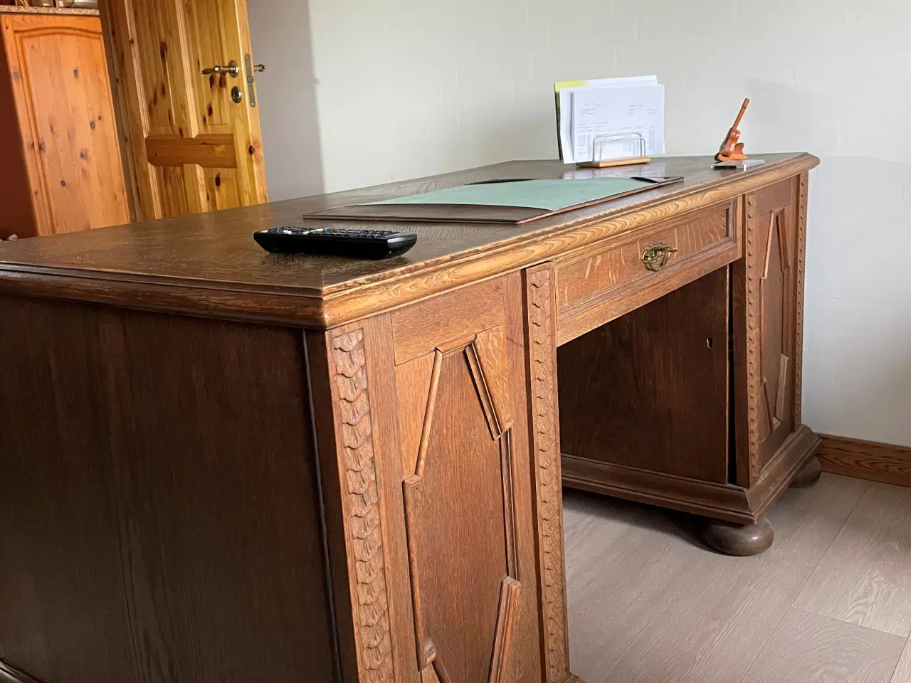Billede 1 - Herregårds skrivebord