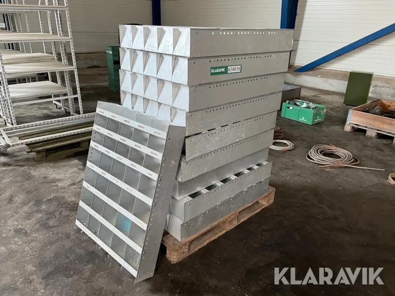 Billede 1 - Bolt hylder metal 10 styk