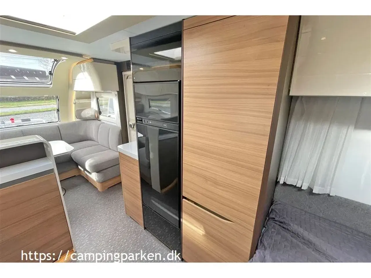 Billede 7 - 2020 - Adria Alpina 573 UP   Flot og rummelig campingvogn med højt komfortniveau