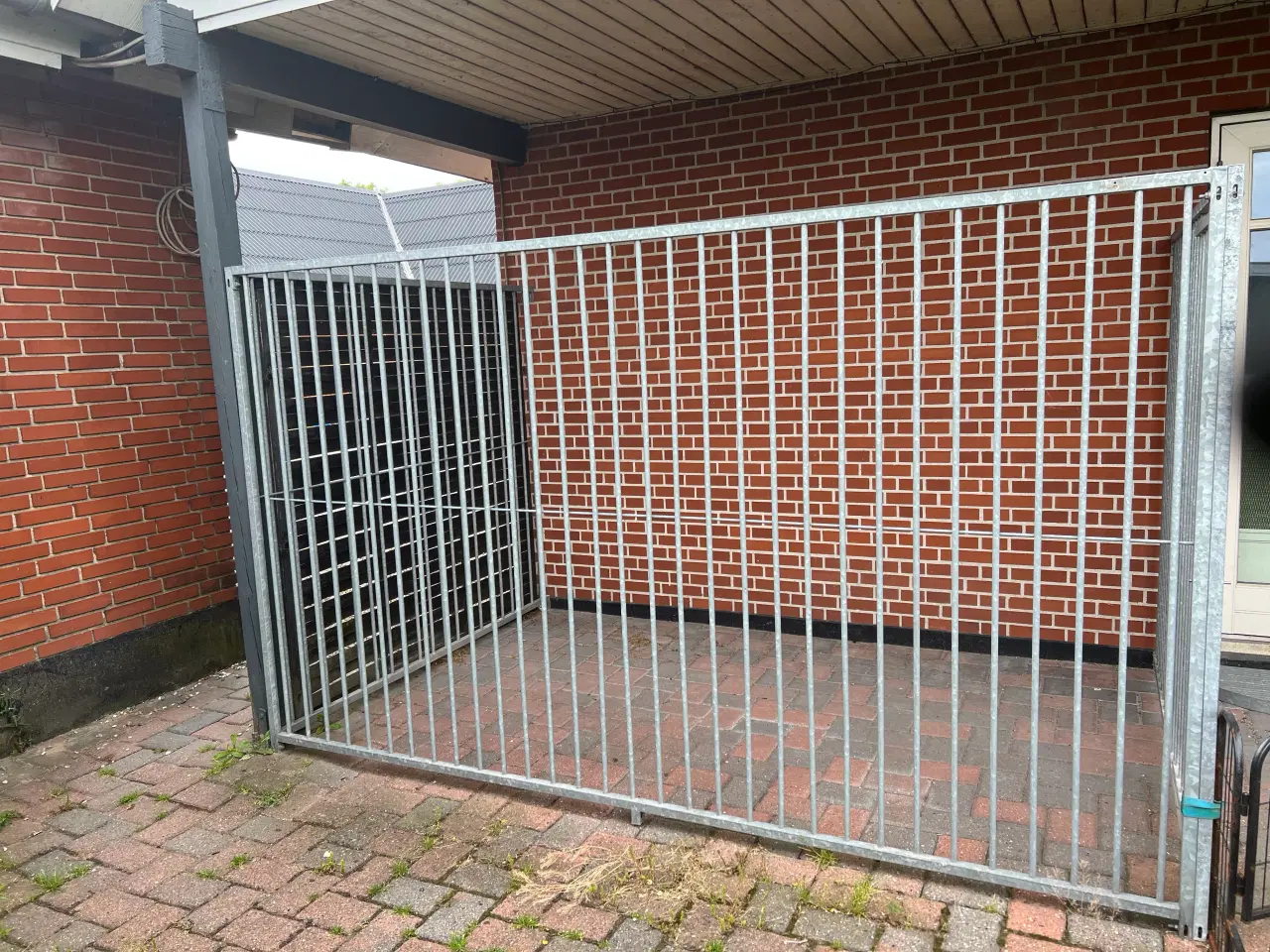 Billede 3 - PODA HUNDEGÅRD 2 stk 200x180 1STK MED DØR 1STK 300