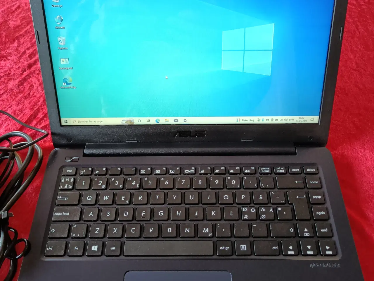 Billede 1 - Asus 14" skærm, sofa computer u/Blæser