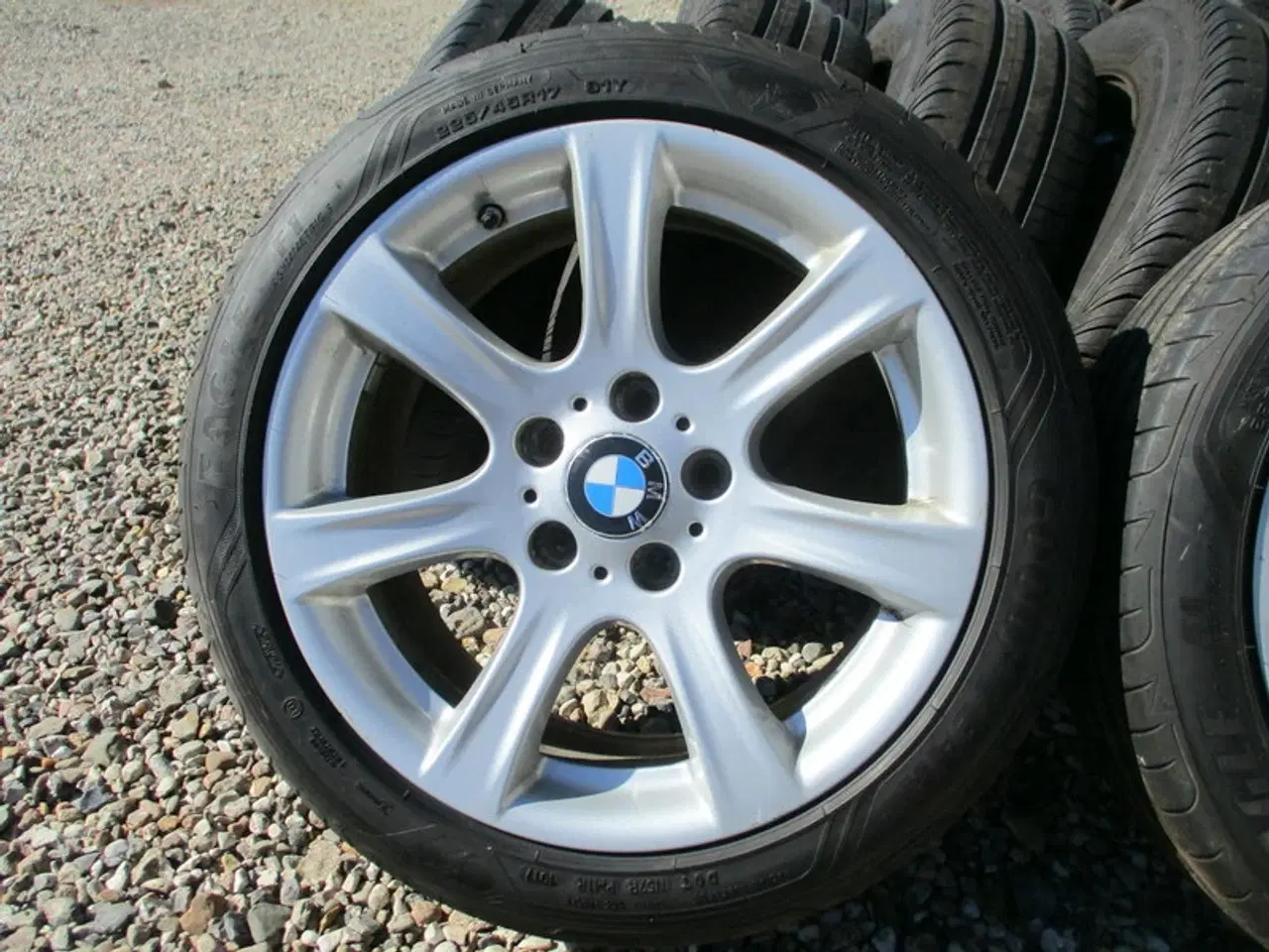 Billede 2 - 17" orig. BMW 8x17" ET34 225/45/17" sommerdæk