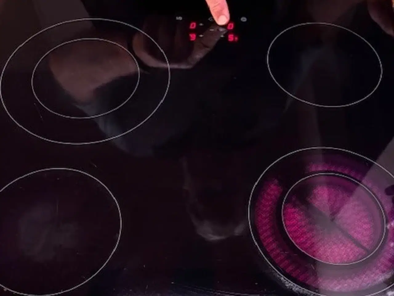 Billede 1 - Keramiskplade med 4 blus 