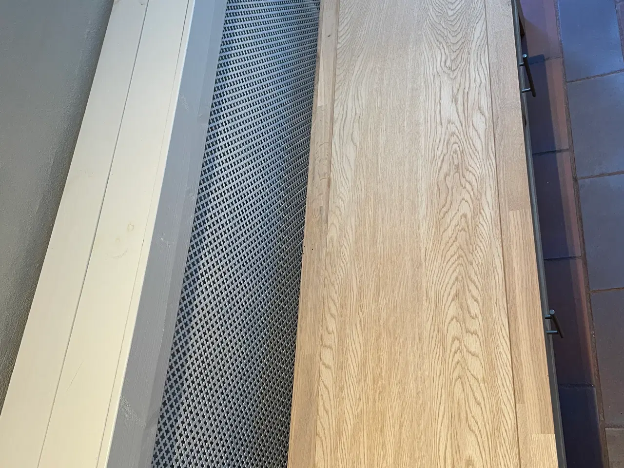 Billede 3 - TV-bord i egetræ