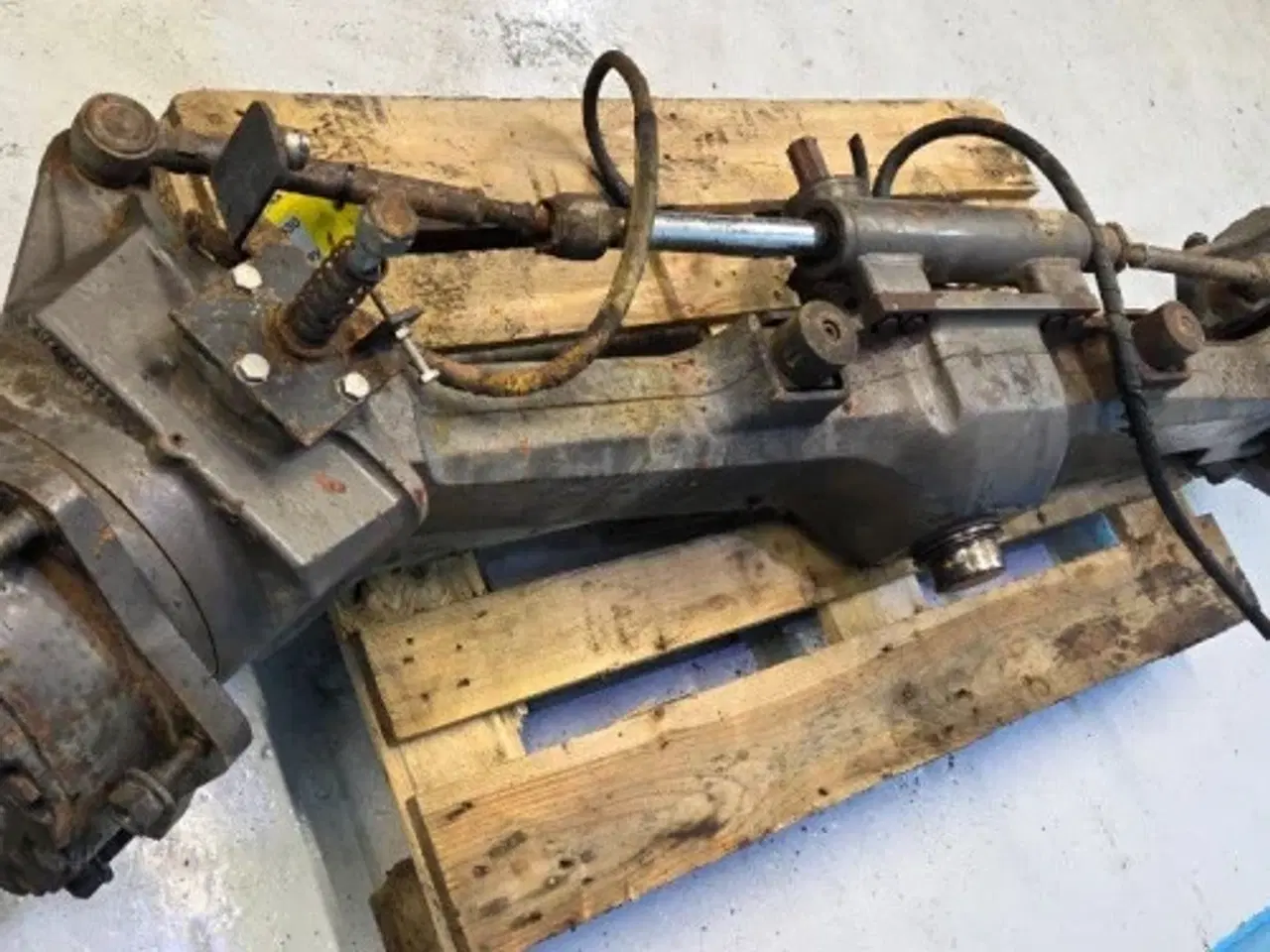 Billede 17 - Massey Ferguson 3085 Foraksel 3429105M91