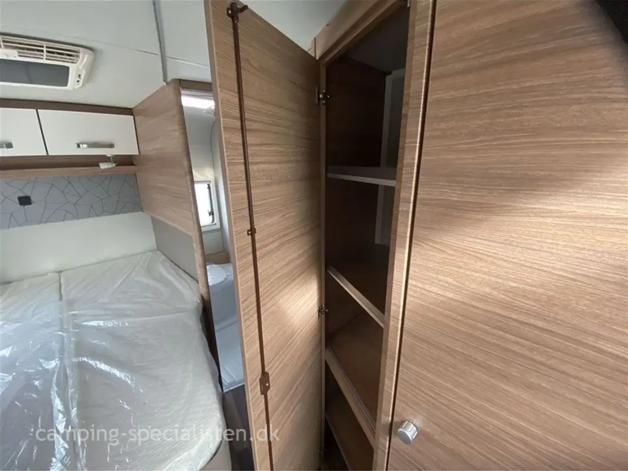 Billede 8 - 2024 - Weinsberg CaraCompact 600 MF "Pepper Edition"   Weinsberg CaraCompact 600 MF Pepper Edition kan nu ses hos Camping-Specialisten.dk Silkeborg