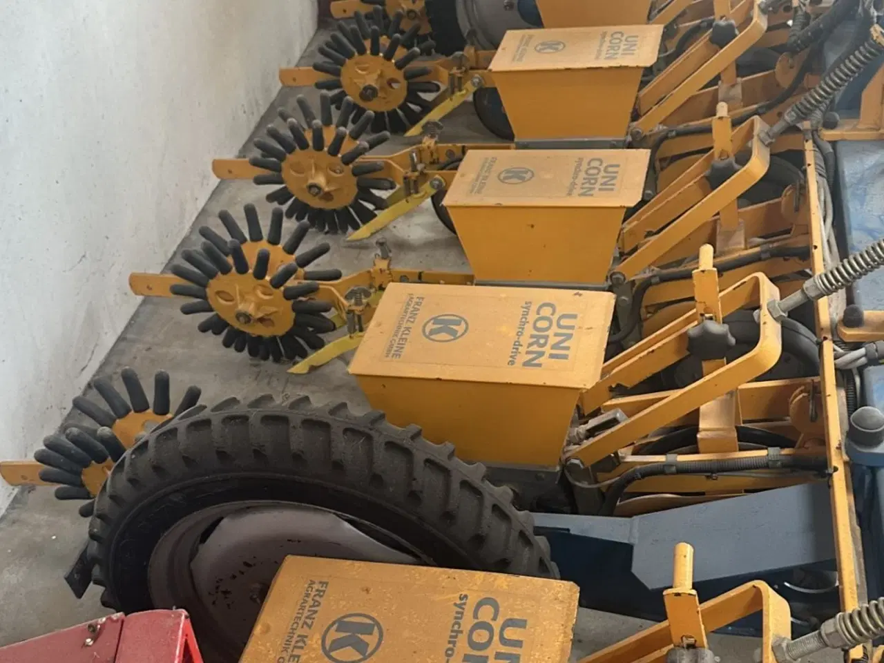 Billede 8 - Kleine Unicorn 3, 12 rækket. Med skær til direkte såning. Utrolig velholdt såmaskine.