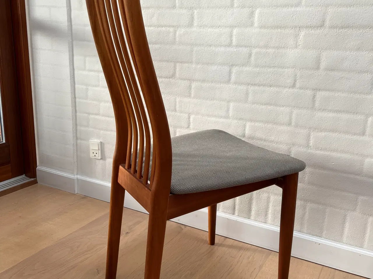 Billede 3 - Kirsebær spisebordstole