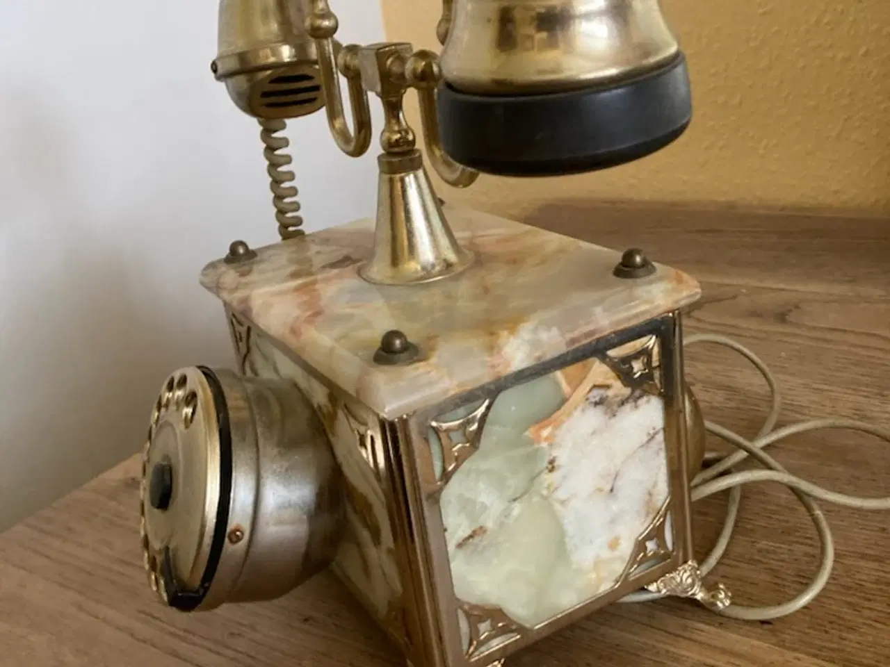 Billede 3 - Flot gammelt Fastnet Bord ur i messing og Marmor