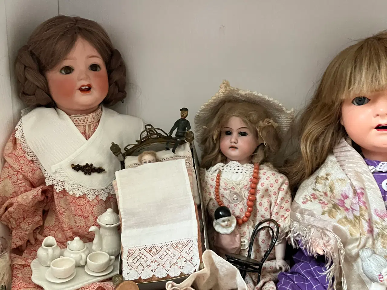 Billede 4 - Samling gl. dukker af porcelæn m.m