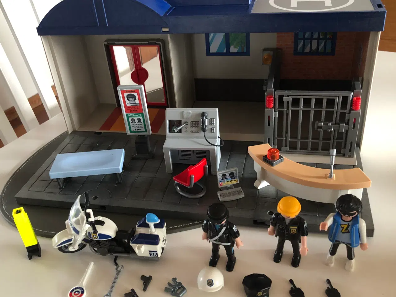 Billede 2 - Playmobil: Politi station (5299)