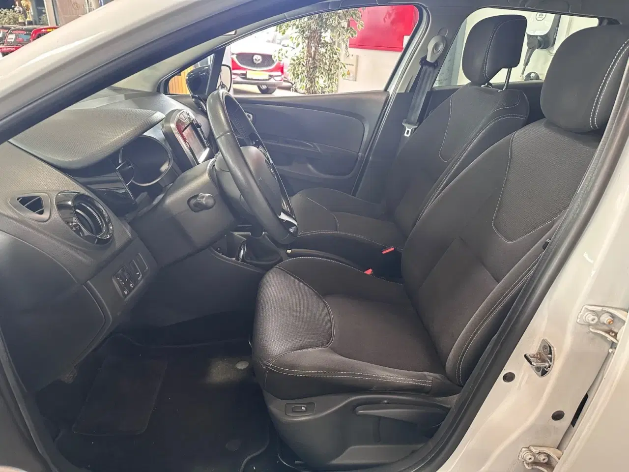 Billede 4 - Renault Clio IV 1,5 dCi 75 Expression Navi Style Sport Tourer