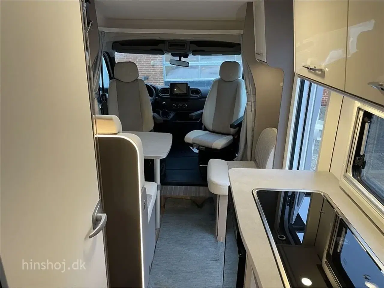 Billede 10 - 2024 - Etrusco V 6.8 SR Complete Sel.   Etrusco V 6.8 SR – Super Lækker Van fra Italienske Etrusco by Hymer