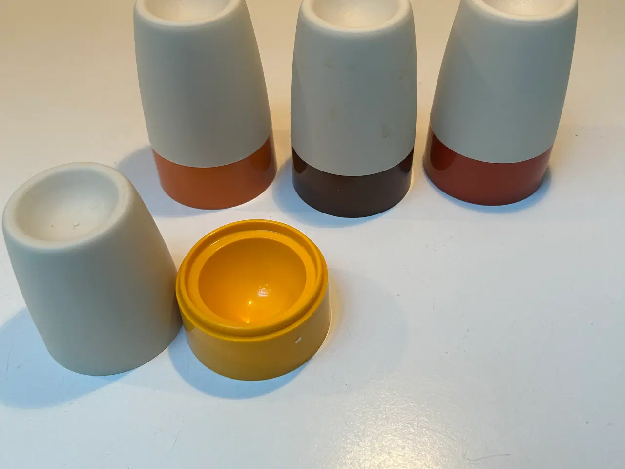 Billede 1 - 4 stk. Æggebægre fra Tupperware Vintage