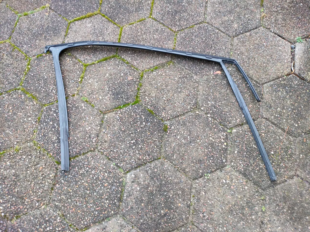 Billede 1 - Pakning siderude venstre VW Touran 1T/1T2