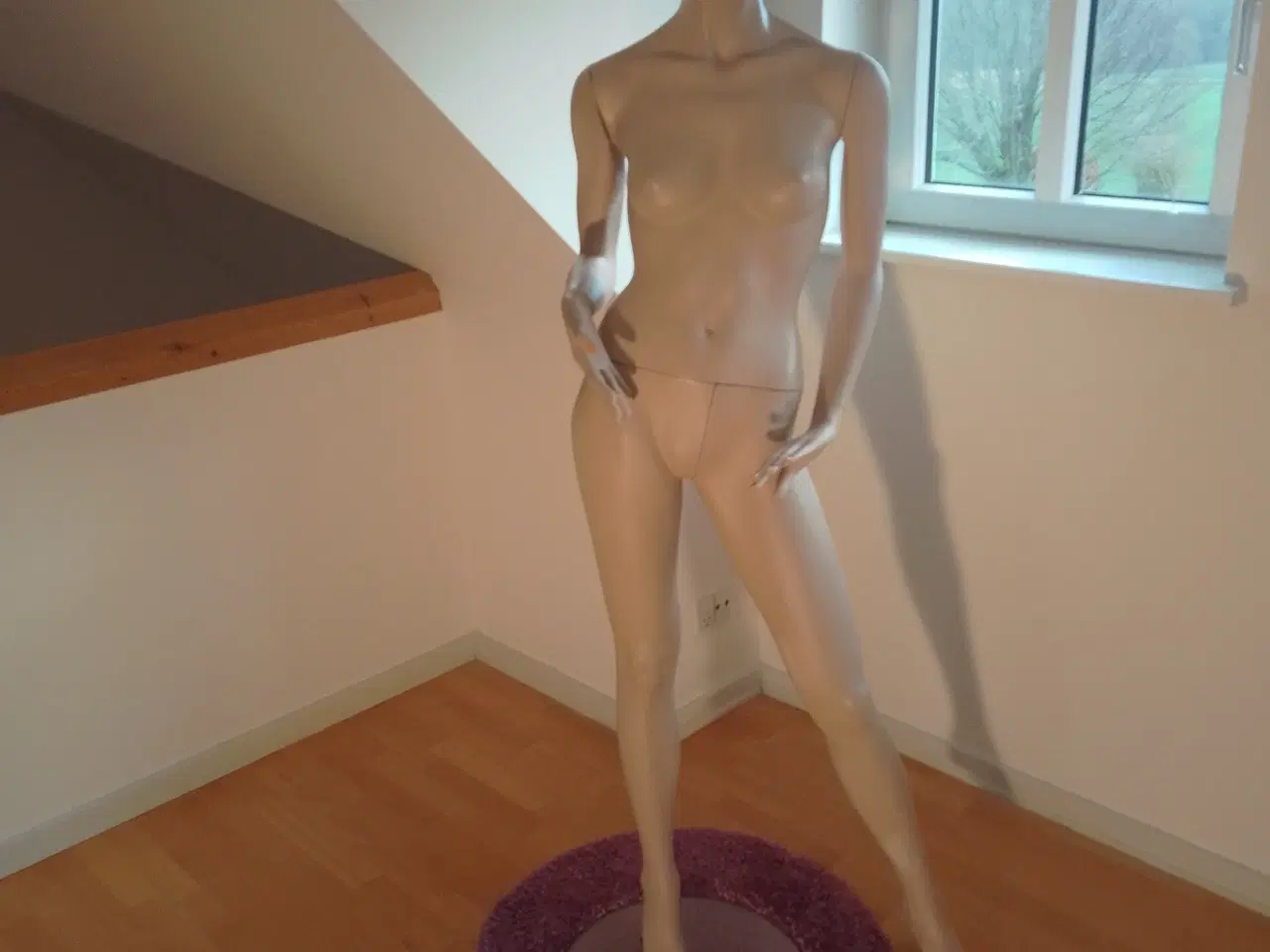 Billede 7 - Mannequin dame - kvinde natur tro Vintage model