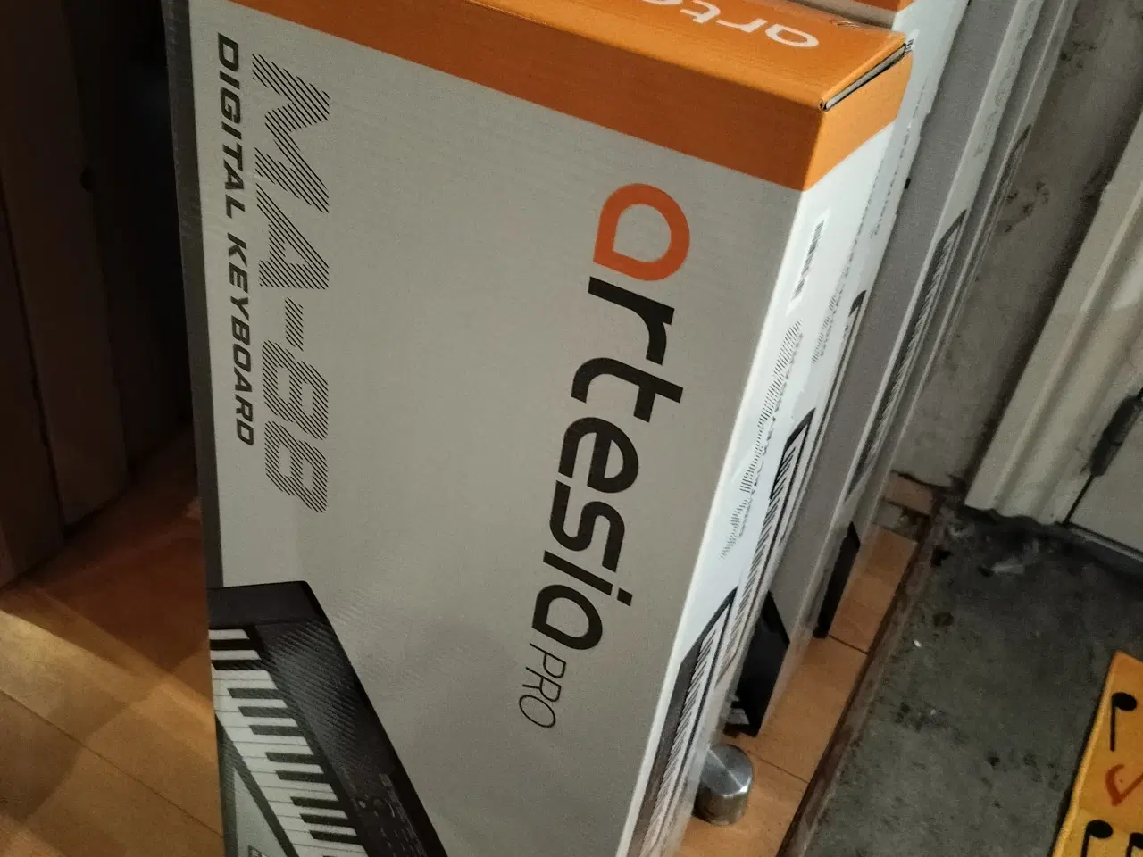 Billede 5 - Velklingende keyboard 