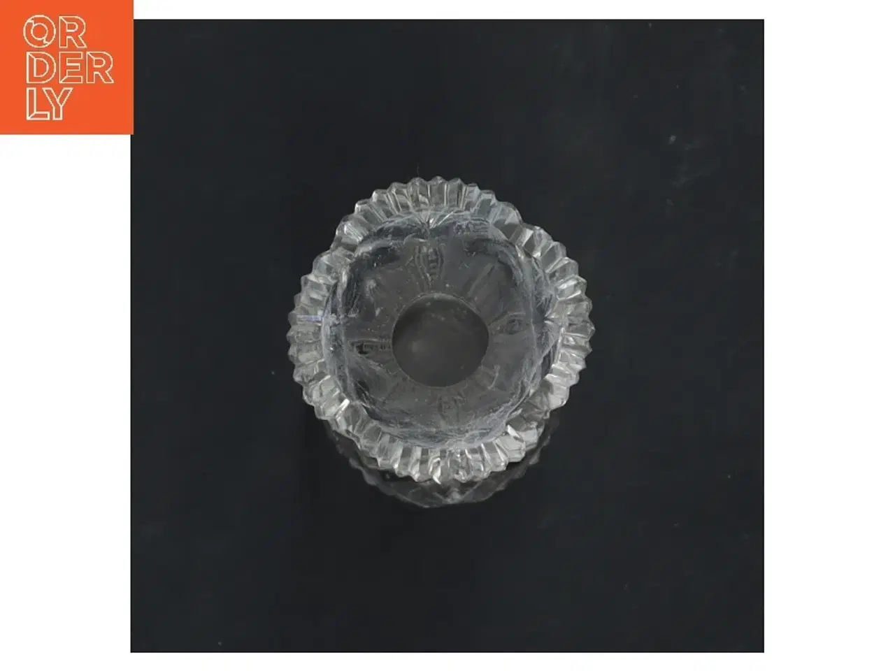 Billede 3 - Glasvase med indgraveret mønster (str. 17 cm)