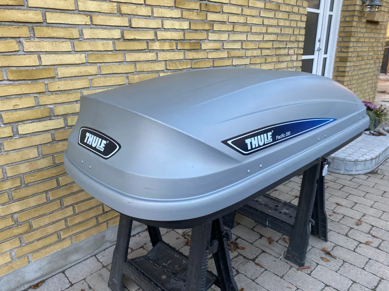 Billede 2 - Thule Pacific 200 Tagboks