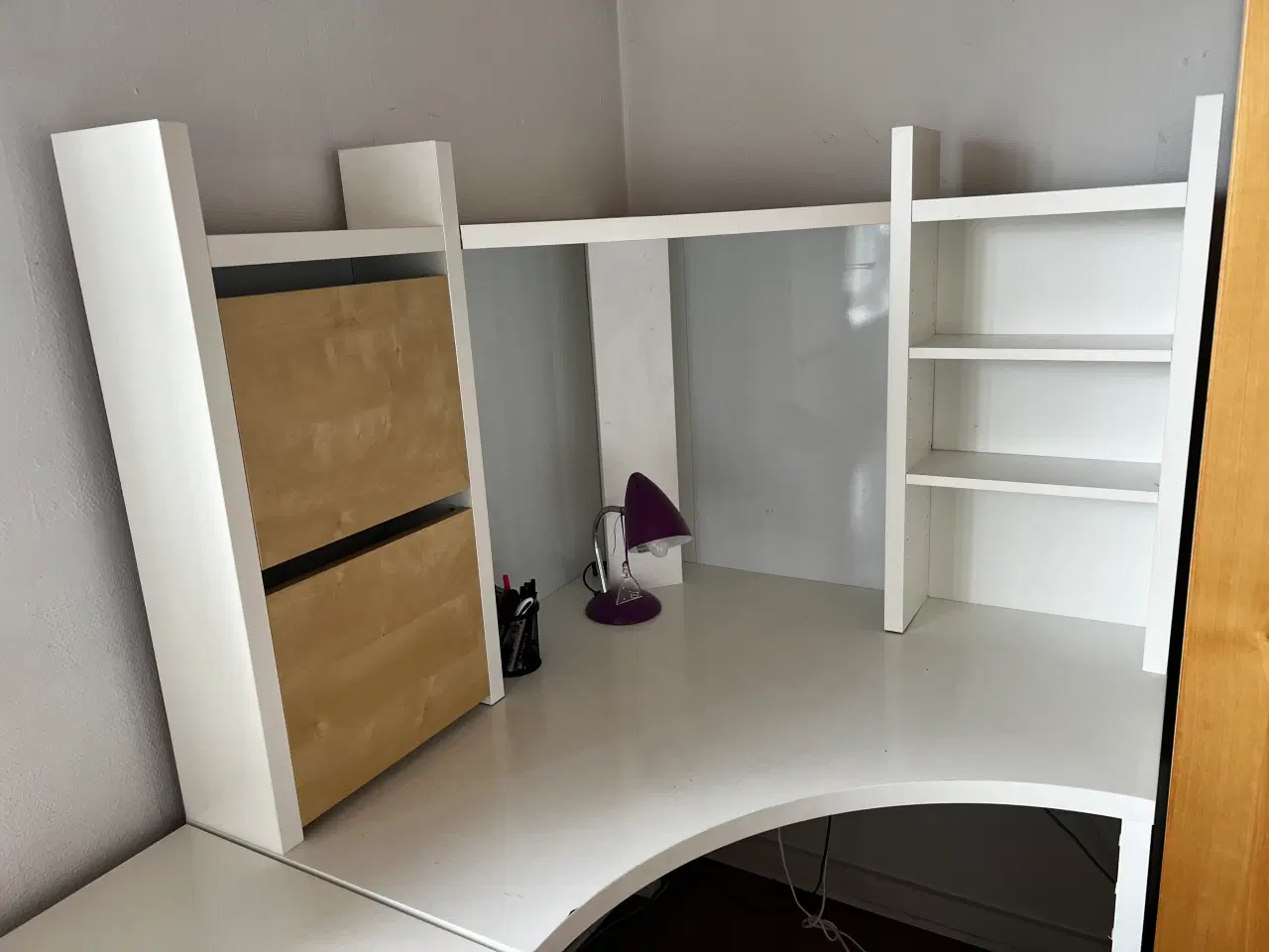 Billede 2 - SKRIVEBORD -Afhentes gratis