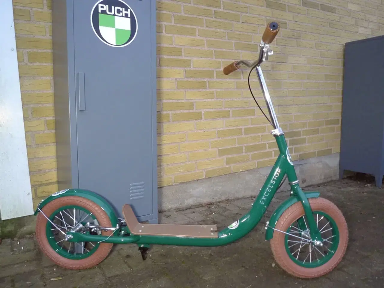 Billede 1 - Løbehjul m/PUCH-mærker MOMSFRI
