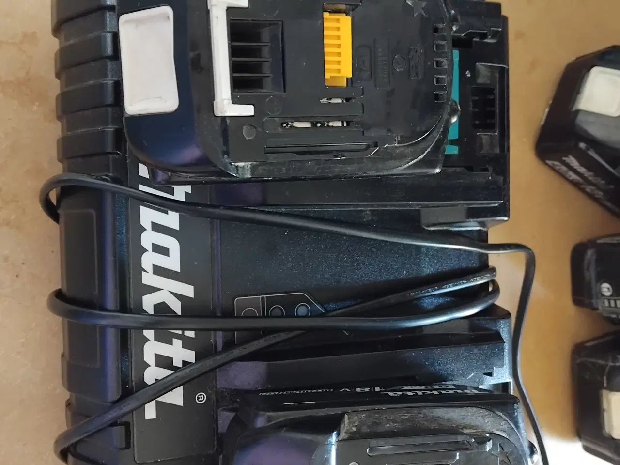 Billede 2 - Makita dobbeltlader