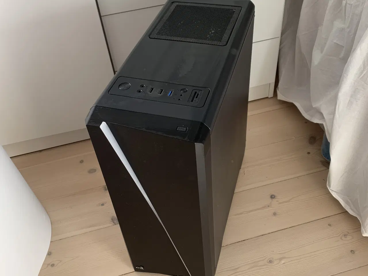 Billede 3 - Stationær computer med keyboard og skærm sælges