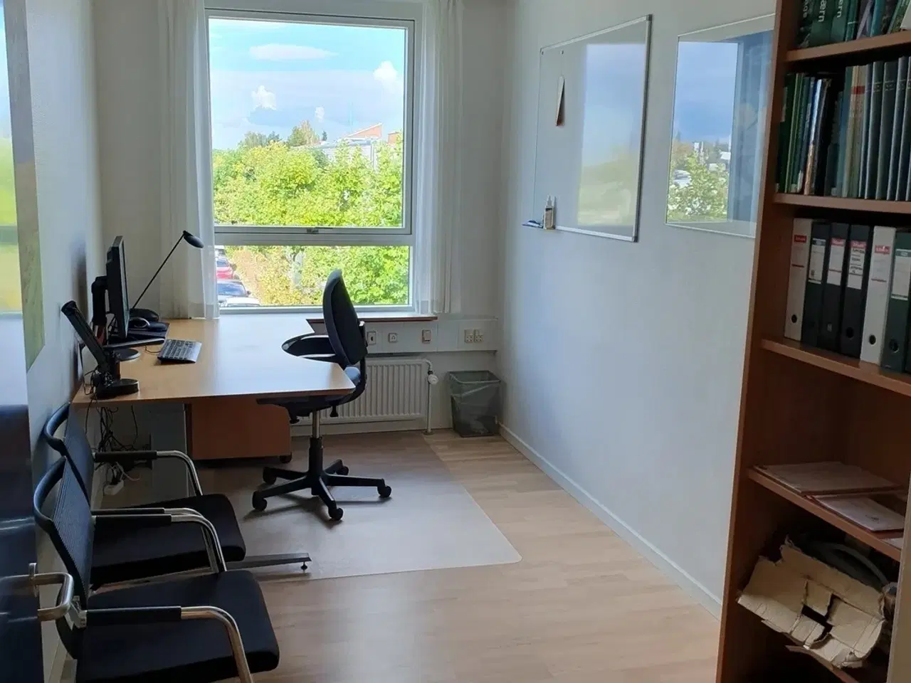 Billede 6 - Kontor med god indretning