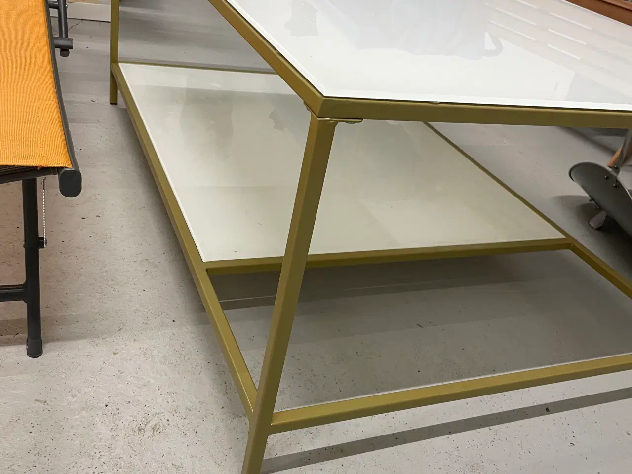 Billede 2 - Sofabord med glasbordplade. Brugt