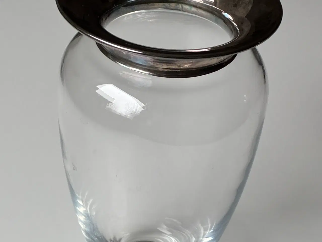 Billede 1 - Holmegaard Saturn-vase med sølvkant