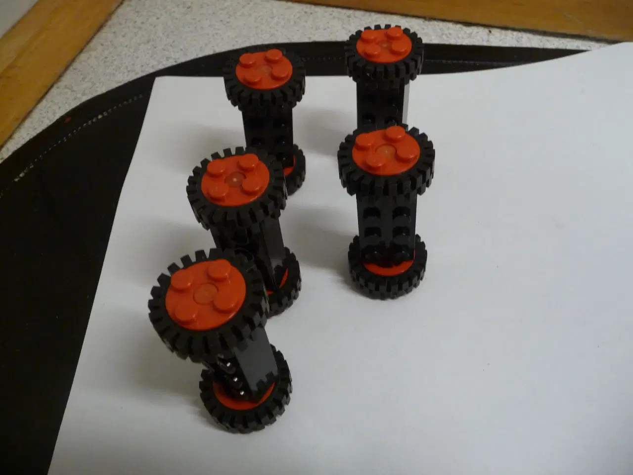 Billede 1 - lego løse klodser 5 hjul set