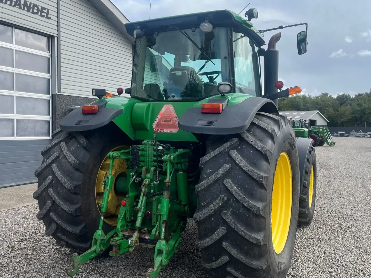 Billede 15 - John Deere 8230 Med frontlift