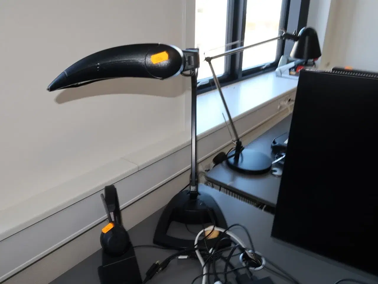 Billede 7 - 2 stk. computerskærme DELL P2725H, tastatur, mus, dockingstation, headset