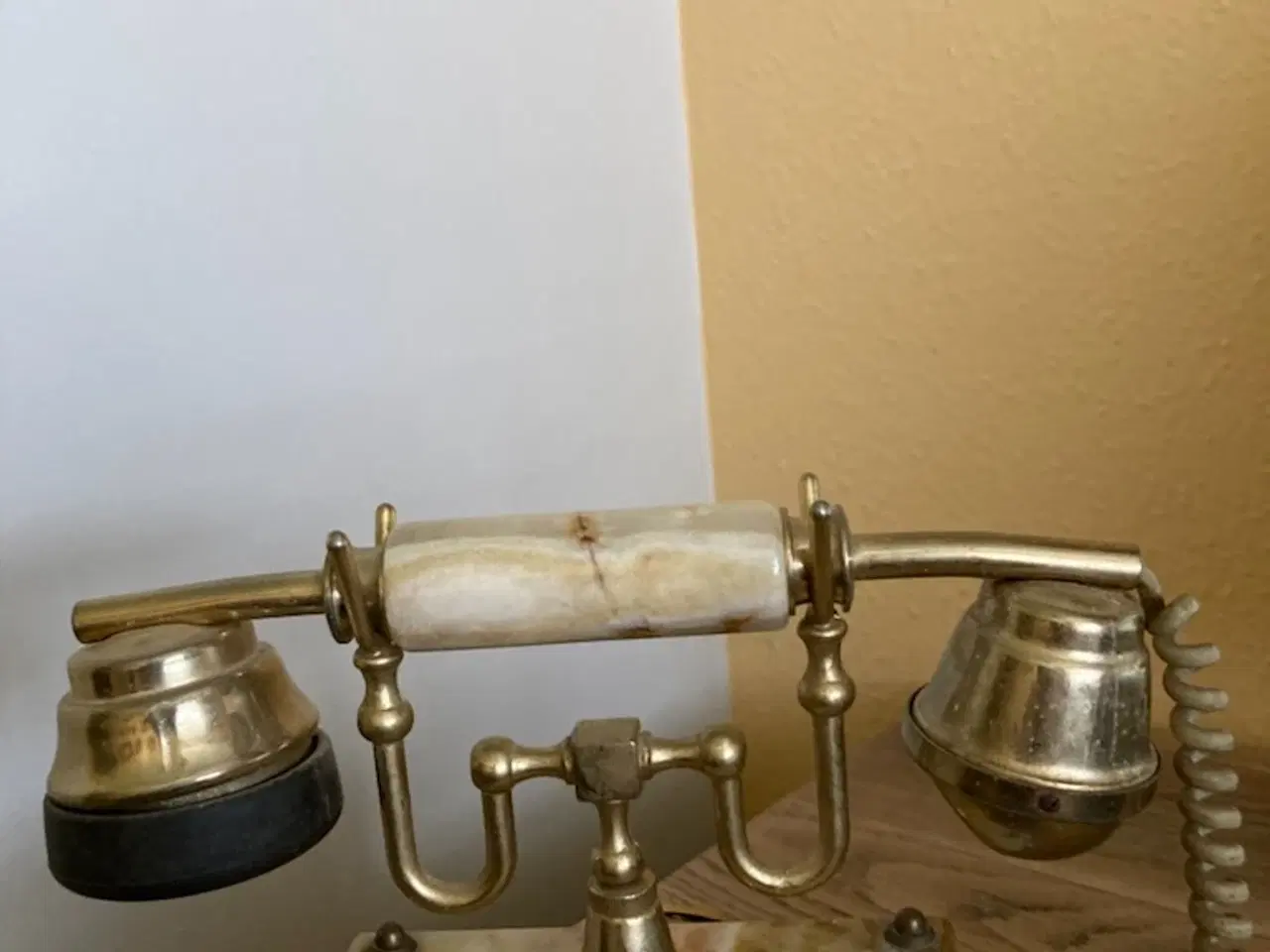 Billede 5 - Flot gammelt Fastnet Bord ur i messing og Marmor