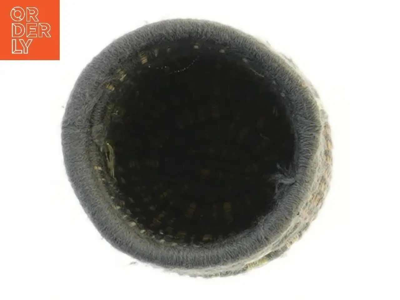 Billede 2 - Lille rund flettet kurv (str. Ø 10 cm længde 9 cm)