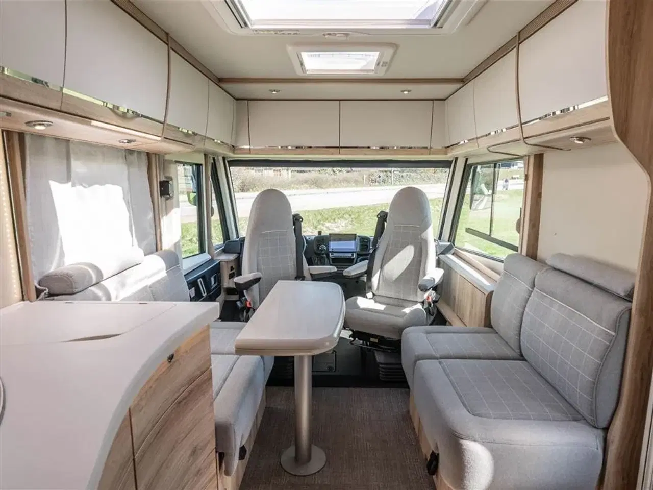 Billede 3 - 2022 - Euramobil Integra Line 720 EF   Tysk kvalitet og luksus