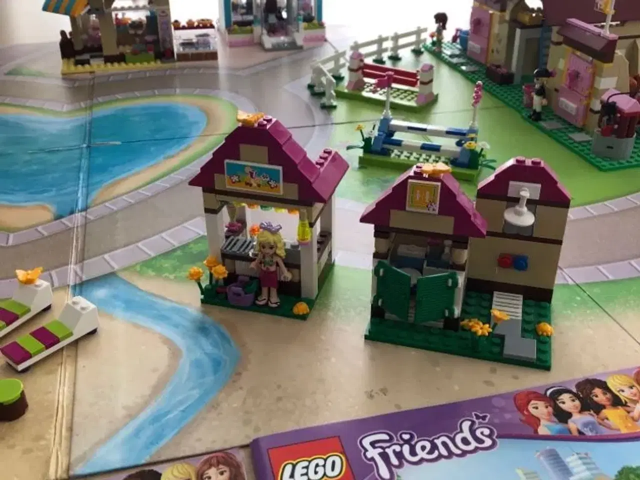 Billede 3 - Lego friends incl legeplade