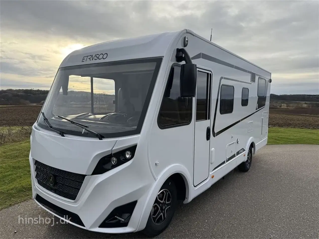 Billede 21 - 2026 - Etrusco I 6900 SB Scandic Edition Aut Etrusco by Hymer er Italiensk Elegance og Komfort fra Hinshøj Caravan