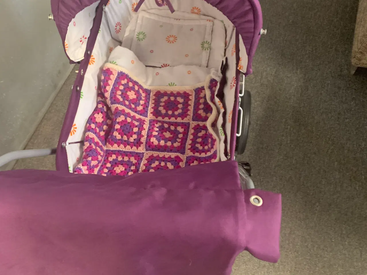 Billede 2 - Babyborn med diverse ting til