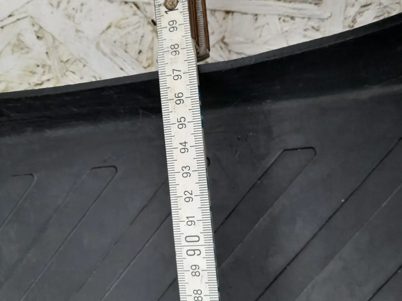 Billede 3 - Bagagerumsbakke Fiesta.