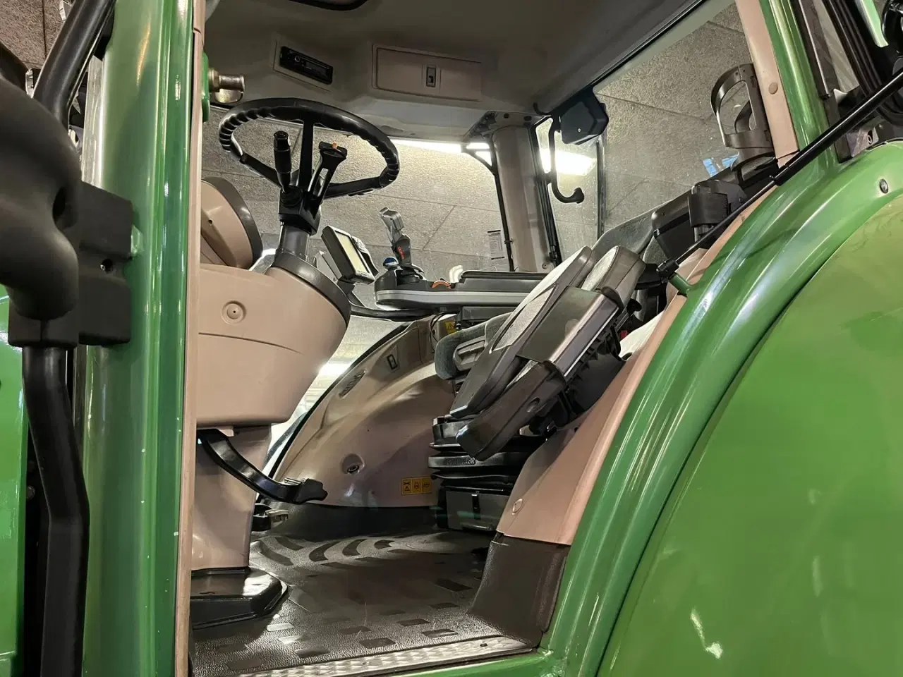 Billede 7 - Fendt 828 Profi model.  Meget flot traktor med nye fordæk.