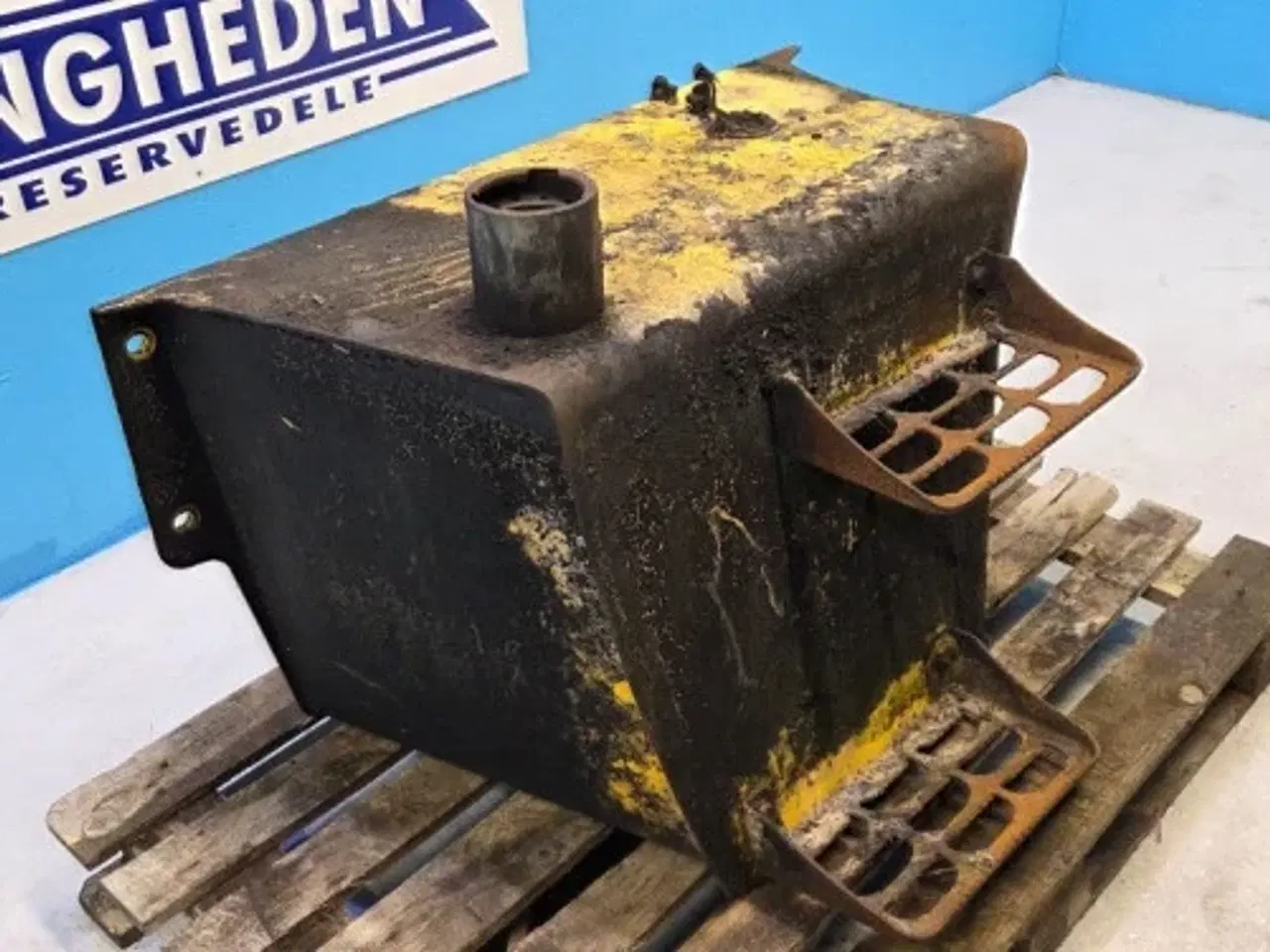 Billede 13 - New Holland LB115B Dieseltank 87355226