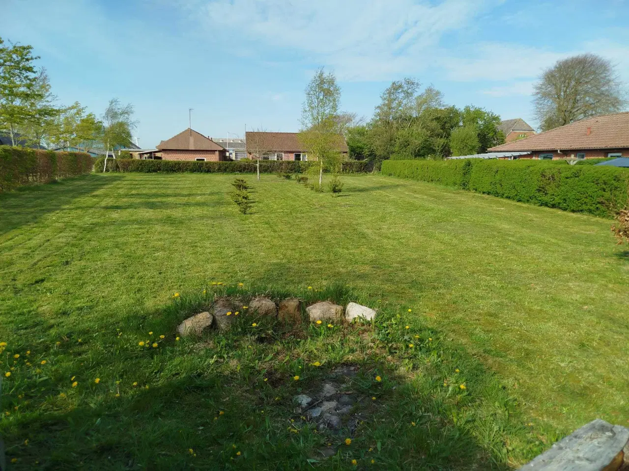 Billede 1 - Byggegrund til salg - 1350m grund halvårgrund