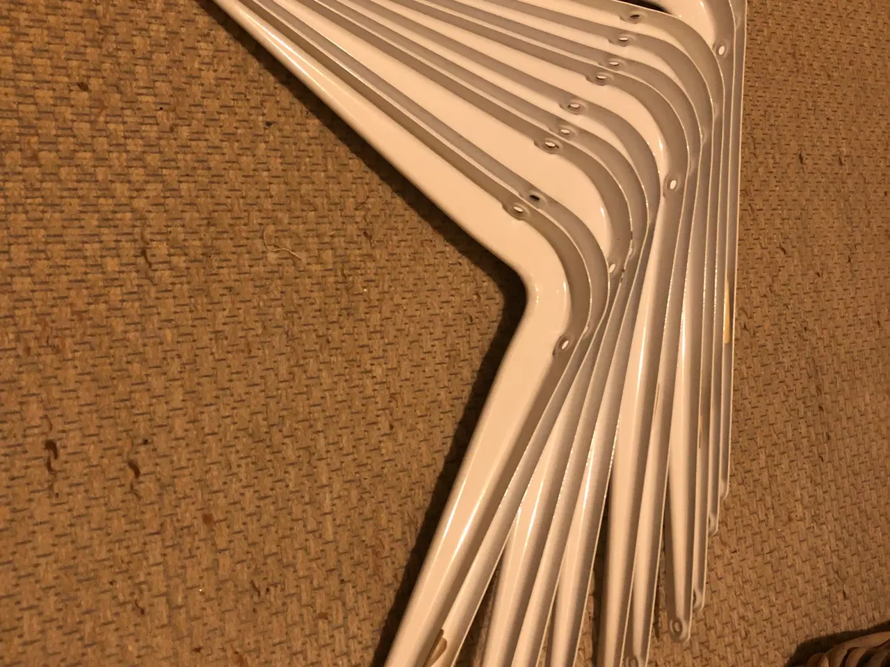 Billede 1 - Hyldeknægt hvid 250x300 mm