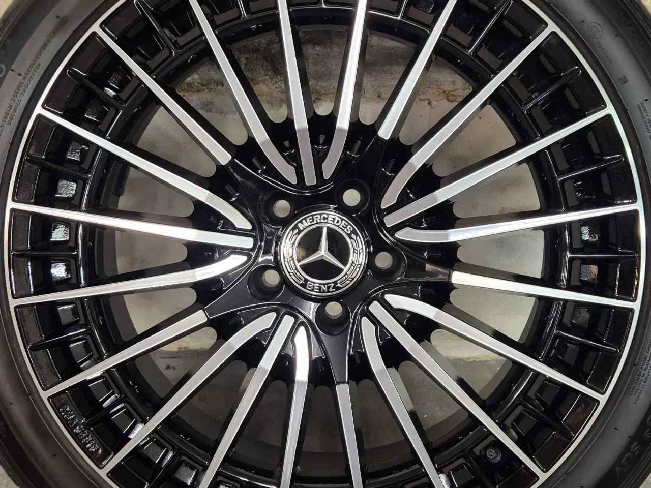 Billede 1 - EQE / EQS MERCEDES MED NYE SOMMERDÆK " NYE SÆT "